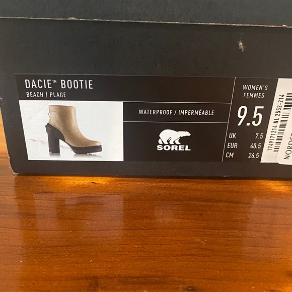 Sorel Dacie waterproof leather zip up tan black size 9.5 heeled NWT NIB - Picture 12 of 16